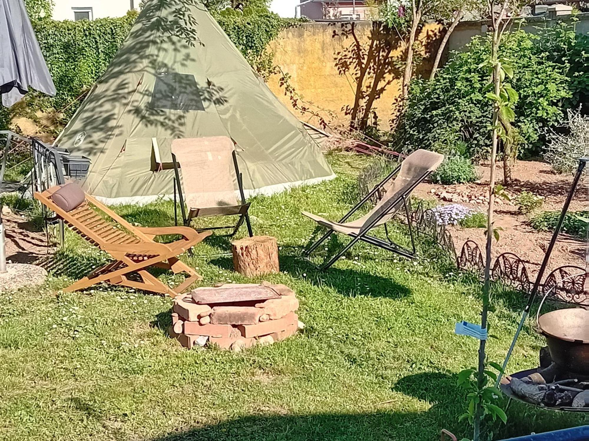 Camping Under The Walnut In Your Own Tent On A Shared Lot And Shared Bathroom Λιουμπλιάνα Εξωτερικό φωτογραφία