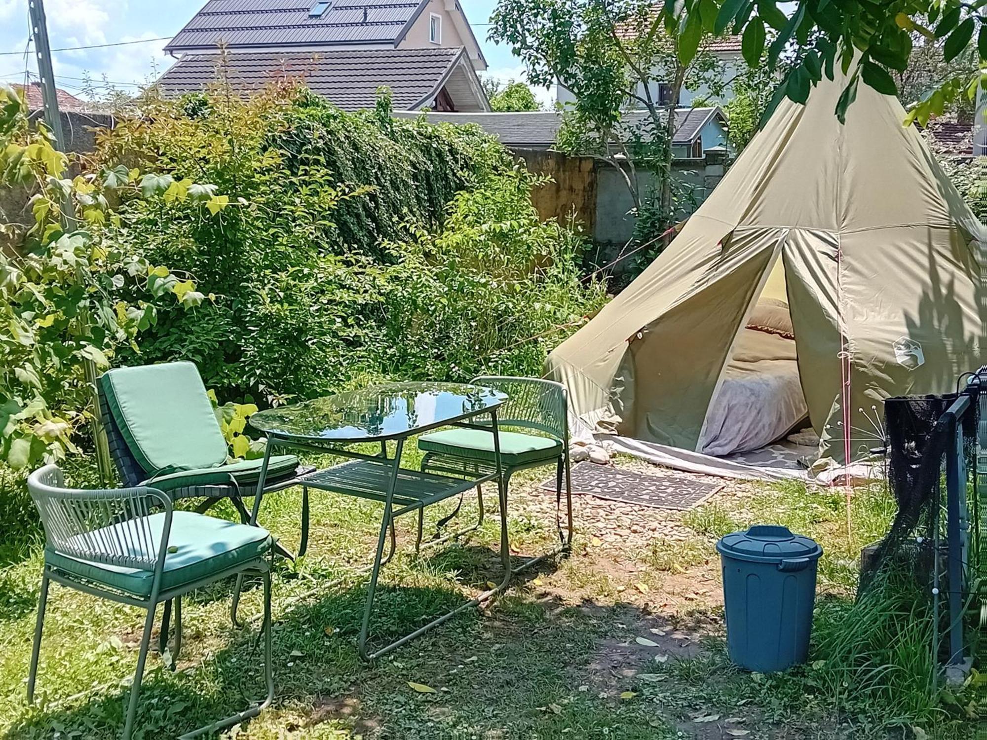 Camping Under The Walnut In Your Own Tent On A Shared Lot And Shared Bathroom Λιουμπλιάνα Εξωτερικό φωτογραφία